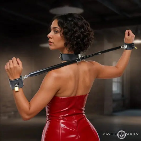 Dominion Bar Spreader Bar with Collar & Restraints 