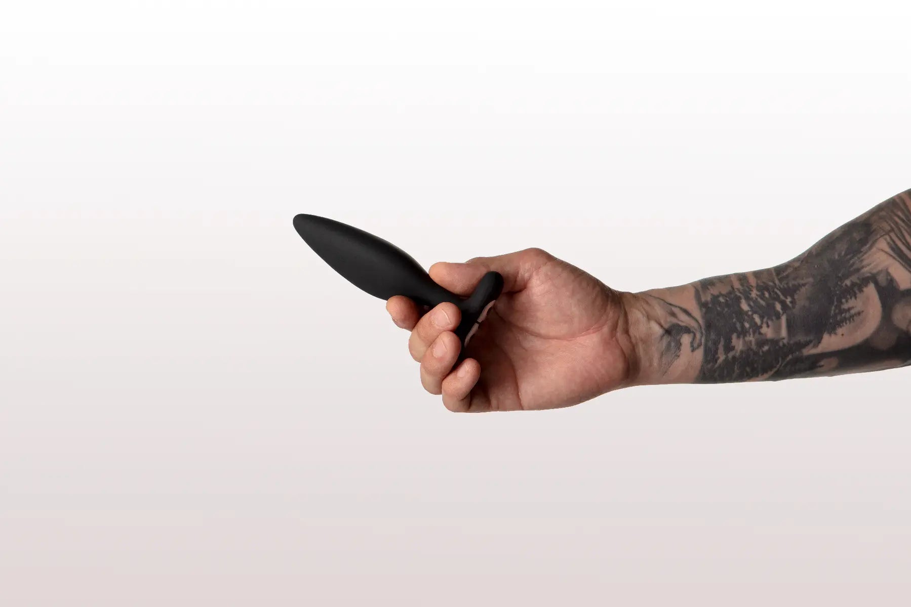 Egon Vibrating Butt Plug Black  Anal