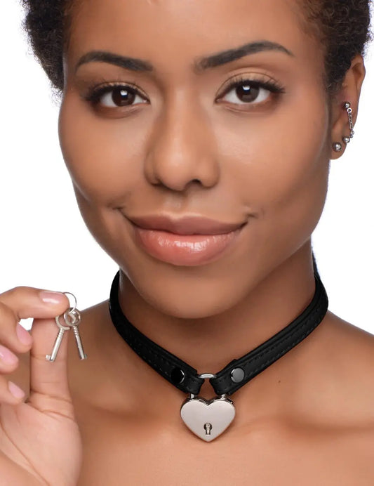 Heart Lock Leather Bondage Choker with Lock and Key - BDSM Collar  Fetish Clothing and Lingerie