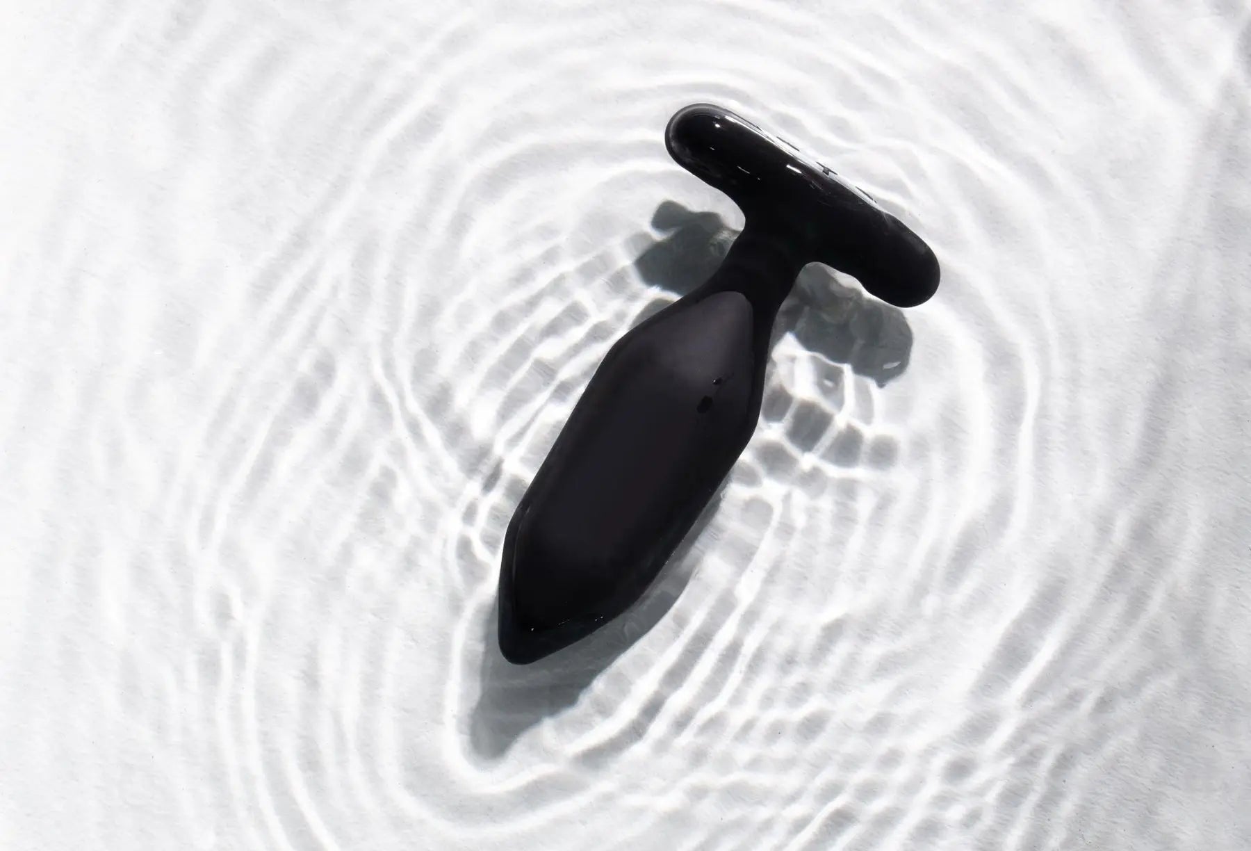 Onyx Vibrating Butt Plug Black  Anal