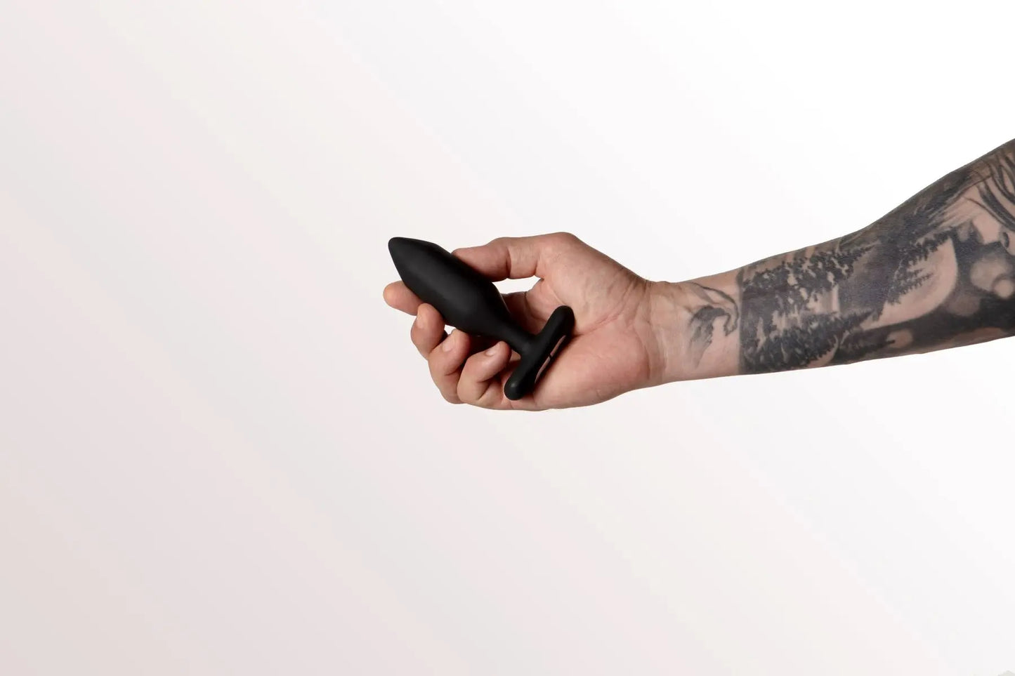 Onyx Vibrating Butt Plug Black  Anal