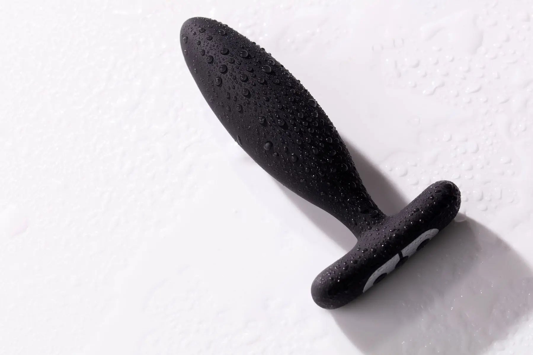 Vesta Vibrating Butt Plug Black  Anal