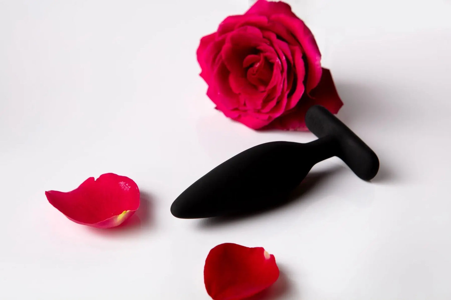 Vesta Vibrating Butt Plug Black  Anal