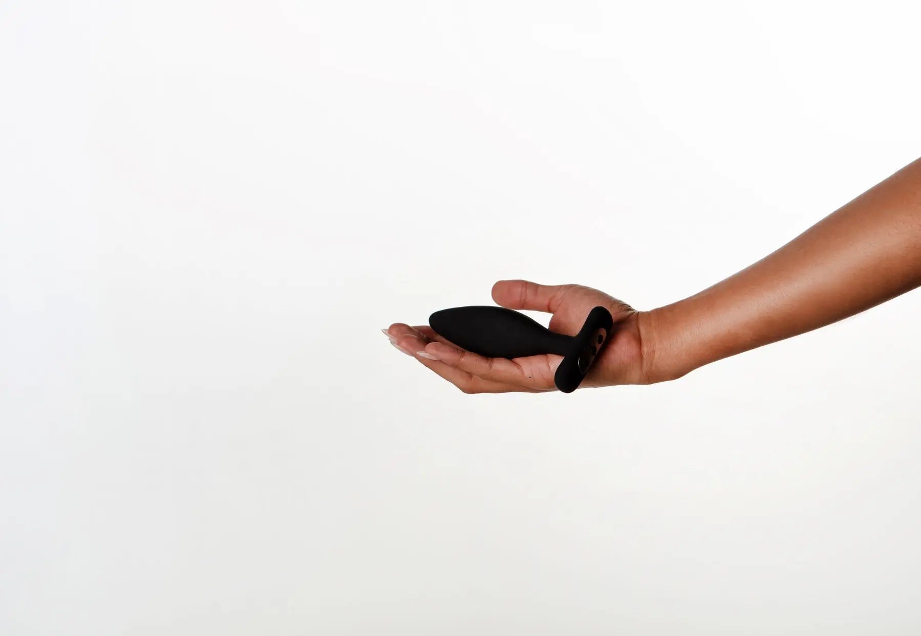 Vesta Vibrating Butt Plug Black  Anal