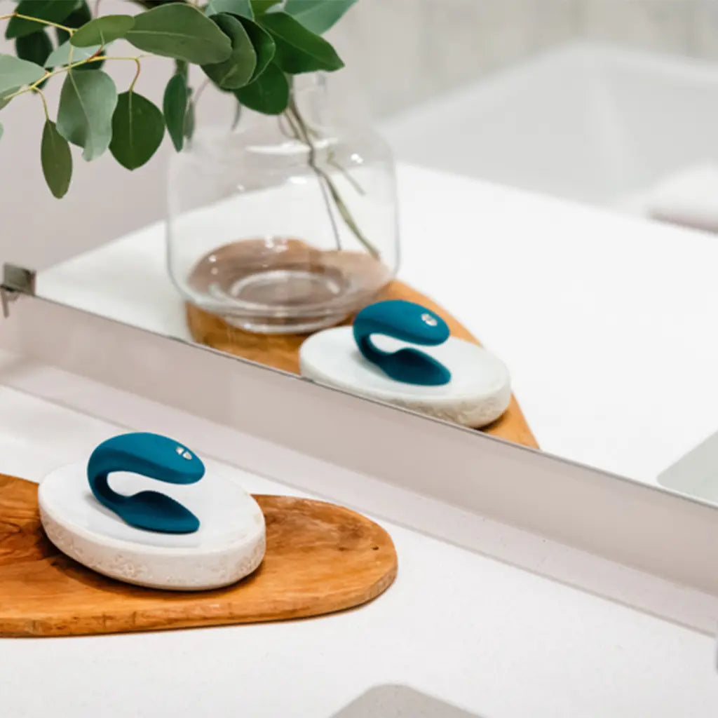 We-Vibe Sync Couples Sex Toy Green Velvet  Vibrators