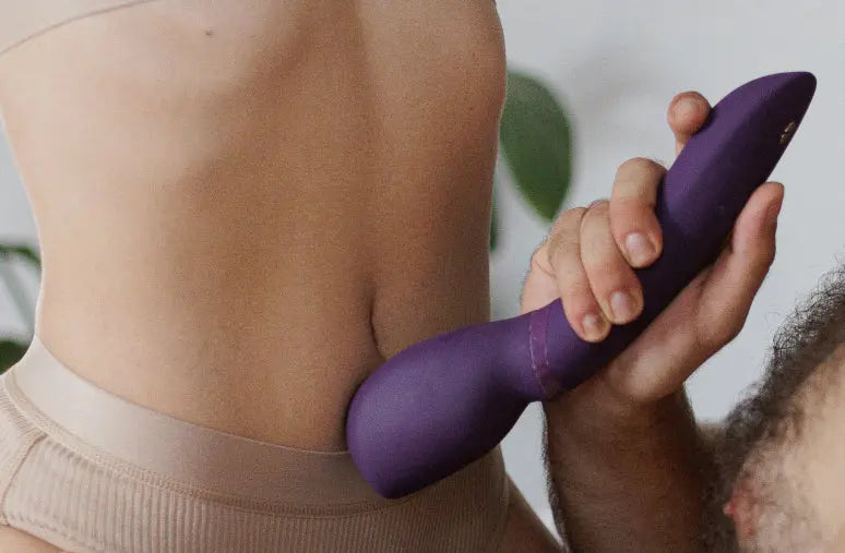 We-Vibe Wand 2 Purple Magic Wand Vibrator Wand Massager  Wand Vibrator