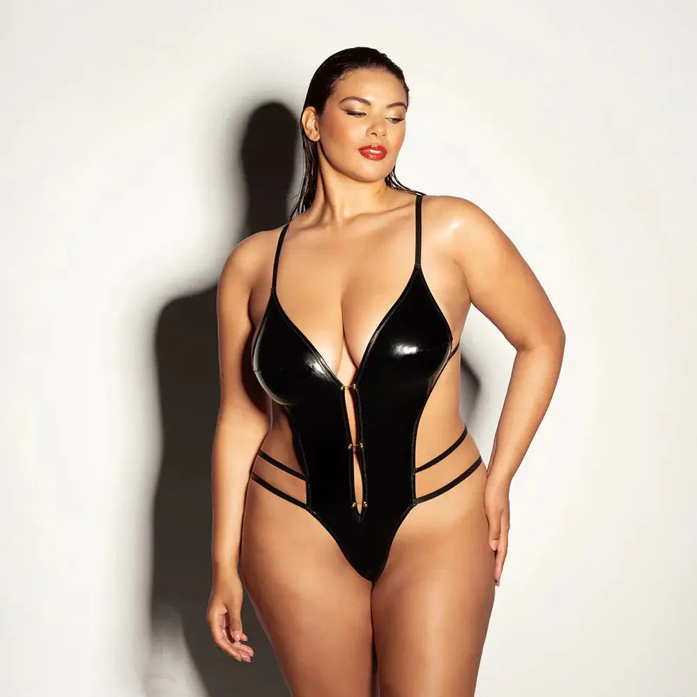 Wet Look Soft Cup Open Gusset Vinyl Teddy with Barbell Trim Queen Size  Lingerie - Baby dolls Chemises etc