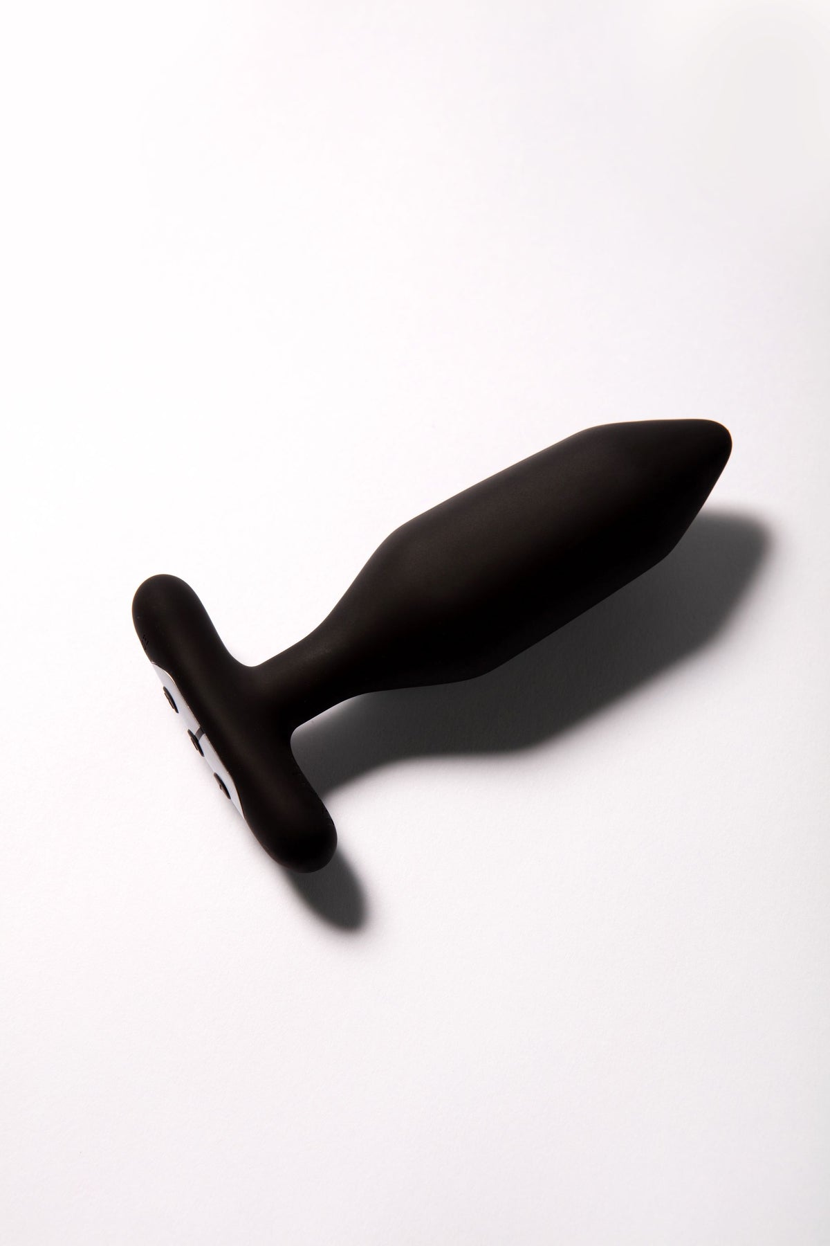 Onyx Vibrating Butt Plug Black 